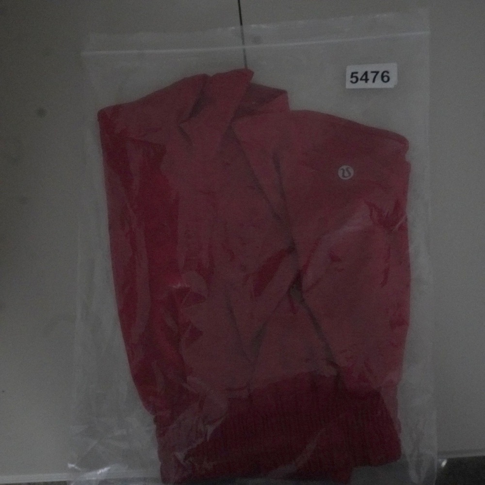 Lululemon Hotty Hot Short V Running Shorts Womens Size 8 Red 2.5 Inch Inseam - Picture 10 of 10